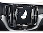 Volvo XC60 T6 350PK Plug-in hybrid AWD Ultra Black Edition / Luchtvering / Bowers & Wilkins / Adaptive Cruise control / Head-up Display / Elektrische stoelen met geheugen / Massagefunctie voorstoelen / Stoelverwarming V+A / Stoelventilatie / Stuurverwarming / 360 Camera /
