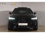 Volvo XC60 T6 350PK Plug-in hybrid AWD Ultra Black Edition / Luchtvering / Bowers & Wilkins / Adaptive Cruise control / Head-up Display / Elektrische stoelen met geheugen / Massagefunctie voorstoelen / Stoelverwarming V+A / Stoelventilatie / Stuurverwarming / 360 Camera /