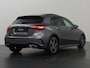Mercedes-Benz A-klasse 180 Star Edition AMG Line | Night | Panoramadak | Sfeerverlichting | MULTIBEAM LED | Stoelverwarming | Sfeerverlichting |