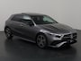 Mercedes-Benz A-klasse 180 Star Edition AMG Line | Night | Panoramadak | Sfeerverlichting | MULTIBEAM LED | Stoelverwarming | Sfeerverlichting |