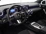 Mercedes-Benz A-klasse 180 Star Edition AMG Line | Night | Panoramadak | Sfeerverlichting | MULTIBEAM LED | Stoelverwarming | Sfeerverlichting |