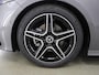 Mercedes-Benz A-klasse 180 Star Edition AMG Line | Night | Panoramadak | Sfeerverlichting | MULTIBEAM LED | Stoelverwarming | Sfeerverlichting |