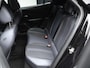 Peugeot e-2008 EV Allure 50 kWh Sport SOH 90% (APPLE CARPLAY,NAVI,CAMERA,PDC,CLIMTE,CRUISE,LED,SPORTSTOELEN,LM VELGEN,NETTE STAAT)