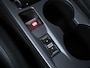 Peugeot e-2008 EV Allure 50 kWh Sport SOH 90% (APPLE CARPLAY,NAVI,CAMERA,PDC,CLIMTE,CRUISE,LED,SPORTSTOELEN,LM VELGEN,NETTE STAAT)