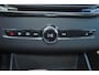 Volvo XC90 T8 Recharge AWD Ultra Black Ed. Exec. - Luchtvering - Panorama/schuifdak - IntelliSafe Assist & Surround - 360º Camera - Bowers & Wilkins audio - Adaptieve LED koplampen - Verwarmde voorstoelen, stuur & achterbank - Parkeersensoren voor & achter - Elektr. bedienb. voorstoelen met geheugen - Head up display - Draadloze tel. lader - Extra getint glas - 22' LMV