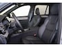 Volvo XC90 T8 Recharge AWD Ultra Black Ed. Exec. - Luchtvering - Panorama/schuifdak - IntelliSafe Assist & Surround - 360º Camera - Bowers & Wilkins audio - Adaptieve LED koplampen - Verwarmde voorstoelen, stuur & achterbank - Parkeersensoren voor & achter - Elektr. bedienb. voorstoelen met geheugen - Head up display - Draadloze tel. lader - Extra getint glas - 22' LMV