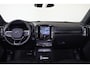 Volvo C40 Extended Range Plus 82 kWh - IntelliSafe Assist & Surround - Parkeercamera achter - Verwarmde voorstoelen & stuur - Parkeersensoren voor & achter - Draadloze tel. lader - Warmtepomp - Extra getint glas - 19' LMV