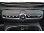 Volvo C40 Extended Range Plus 82 kWh - IntelliSafe Assist & Surround - Parkeercamera achter - Verwarmde voorstoelen & stuur - Parkeersensoren voor & achter - Draadloze tel. lader - Warmtepomp - Extra getint glas - 19' LMV
