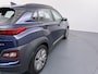 Hyundai Kona Electric EV Comfort 64 kWh | SOH 96,7% | Trekhaak | Navigatie |