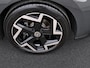 Volkswagen Golf 1.5eTSI/150PK R-Line · Navigatie · Trekhaak · Apple/Android Car Play · Dodehoeksensoren · Stoelverwarming · Garantie t/m 08-01-2031 of 100000km.