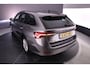 Skoda Octavia Combi Business Edition 1.0 eTSI 110pk DSG Automaat Navigatie, Cruise control, Stoelverwarming, Parkeersensoren, LED koplampen, Elektrische achterklep