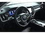 Volvo V60 2.0 B3 Plus Dark | Adapt. Cruise | Trekhaak | Schuifdak | Harman & Kardon | 360 Camera | Stoel+Stuurverwarming | Memory | Elektr. Klep | Keyless |