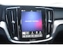 Volvo V60 T6 350PK Plug-in hybrid AWD Plus Dark / Adaptive Cruise Control / 360 Camera / Harman Kardon / Stoel- en stuurverwarming / Stoelverwarming achter / Trekhaak elektrisch wegklapbaar / Elektrische stoelen met geheugen