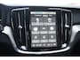 Volvo V60 T6 350PK Plug-in hybrid AWD Plus Dark / Adaptive Cruise Control / 360 Camera / Harman Kardon / Stoel- en stuurverwarming / Stoelverwarming achter / Trekhaak elektrisch wegklapbaar / Elektrische stoelen met geheugen