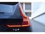 Volvo V60 T6 350PK Plug-in hybrid AWD Plus Dark / Adaptive Cruise Control / 360 Camera / Harman Kardon / Stoel- en stuurverwarming / Stoelverwarming achter / Trekhaak elektrisch wegklapbaar / Elektrische stoelen met geheugen