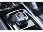 Volvo V60 T6 350PK Plug-in hybrid AWD Plus Dark / Adaptive Cruise Control / 360 Camera / Harman Kardon / Stoel- en stuurverwarming / Stoelverwarming achter / Trekhaak elektrisch wegklapbaar / Elektrische stoelen met geheugen