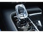 Volvo V60 T6 350PK Plug-in hybrid AWD Plus Dark / Adaptive Cruise Control / 360 Camera / Harman Kardon / Stoel- en stuurverwarming / Stoelverwarming achter / Trekhaak elektrisch wegklapbaar / Elektrische stoelen met geheugen