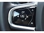 Volvo V60 T6 350PK Plug-in hybrid AWD Plus Dark / Adaptive Cruise Control / 360 Camera / Harman Kardon / Stoel- en stuurverwarming / Stoelverwarming achter / Trekhaak elektrisch wegklapbaar / Elektrische stoelen met geheugen