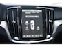 Volvo V60 T6 350PK Plug-in hybrid AWD Plus Dark / Adaptive Cruise Control / 360 Camera / Harman Kardon / Stoel- en stuurverwarming / Stoelverwarming achter / Trekhaak elektrisch wegklapbaar / Elektrische stoelen met geheugen