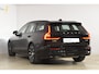 Volvo V60 T6 350PK Plug-in hybrid AWD Plus Dark / Adaptive Cruise Control / 360 Camera / Harman Kardon / Stoel- en stuurverwarming / Stoelverwarming achter / Trekhaak elektrisch wegklapbaar / Elektrische stoelen met geheugen
