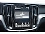 Volvo V60 T6 350PK Plug-in hybrid AWD Plus Dark / Adaptive Cruise Control / 360 Camera / Harman Kardon / Stoel- en stuurverwarming / Stoelverwarming achter / Trekhaak elektrisch wegklapbaar / Elektrische stoelen met geheugen