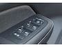 Volvo V60 T6 350PK Plug-in hybrid AWD Plus Dark / Adaptive Cruise Control / 360 Camera / Harman Kardon / Stoel- en stuurverwarming / Stoelverwarming achter / Trekhaak elektrisch wegklapbaar / Elektrische stoelen met geheugen
