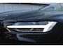 Volvo V60 T6 350PK Plug-in hybrid AWD Plus Dark / Adaptive Cruise Control / 360 Camera / Harman Kardon / Stoel- en stuurverwarming / Stoelverwarming achter / Trekhaak elektrisch wegklapbaar / Elektrische stoelen met geheugen