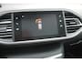 Peugeot 308 SW 1.2 PureTech 130pk Blue Lease Premium Leer Airco Navi Carplay Camera Pano Dealer onderhouden