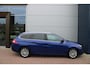 Peugeot 308 SW 1.2 PureTech 130pk Blue Lease Premium Leer Airco Navi Carplay Camera Pano Dealer onderhouden