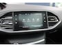 Peugeot 308 SW 1.2 PureTech 130pk Blue Lease Premium Leer Airco Navi Carplay Camera Pano Dealer onderhouden