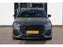 Audi Q3 40 TFSI quattro edition one 190PK / 140kW DSG, S-Line in- en exterieur, LED Matrix koplampen, dynamische richtingaanwijzers achter, verwarmbare voorstoelen, verwarmbaar multifunctioneel lederen stuurwiel, achteruitrijcamera (Rear View), parkeersensoren voor en achter (PDC), navigatie, dodehoekdetectie (Side Assist), elektrische achterklep, panoramadak, elektrisch verstel- en verwarmbare buitenspiegels, 2-zone climatronic, virtual cockpit, keyless start & entry, privacy glas, cruise control, dimmende binnenspiegel etc.