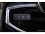 Audi Q3 40 TFSI quattro edition one 190PK / 140kW DSG, S-Line in- en exterieur, LED Matrix koplampen, dynamische richtingaanwijzers achter, verwarmbare voorstoelen, verwarmbaar multifunctioneel lederen stuurwiel, achteruitrijcamera (Rear View), parkeersensoren voor en achter (PDC), navigatie, dodehoekdetectie (Side Assist), elektrische achterklep, panoramadak, elektrisch verstel- en verwarmbare buitenspiegels, 2-zone climatronic, virtual cockpit, keyless start & entry, privacy glas, cruise control, dimmende binnenspiegel etc.