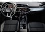 Audi Q3 40 TFSI quattro edition one 190PK / 140kW DSG, S-Line in- en exterieur, LED Matrix koplampen, dynamische richtingaanwijzers achter, verwarmbare voorstoelen, verwarmbaar multifunctioneel lederen stuurwiel, achteruitrijcamera (Rear View), parkeersensoren voor en achter (PDC), navigatie, dodehoekdetectie (Side Assist), elektrische achterklep, panoramadak, elektrisch verstel- en verwarmbare buitenspiegels, 2-zone climatronic, virtual cockpit, keyless start & entry, privacy glas, cruise control, dimmende binnenspiegel etc.