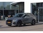 Audi Q3 40 TFSI quattro edition one 190PK / 140kW DSG, S-Line in- en exterieur, LED Matrix koplampen, dynamische richtingaanwijzers achter, verwarmbare voorstoelen, verwarmbaar multifunctioneel lederen stuurwiel, achteruitrijcamera (Rear View), parkeersensoren voor en achter (PDC), navigatie, dodehoekdetectie (Side Assist), elektrische achterklep, panoramadak, elektrisch verstel- en verwarmbare buitenspiegels, 2-zone climatronic, virtual cockpit, keyless start & entry, privacy glas, cruise control, dimmende binnenspiegel etc.