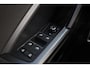 Audi Q3 40 TFSI quattro edition one 190PK / 140kW DSG, S-Line in- en exterieur, LED Matrix koplampen, dynamische richtingaanwijzers achter, verwarmbare voorstoelen, verwarmbaar multifunctioneel lederen stuurwiel, achteruitrijcamera (Rear View), parkeersensoren voor en achter (PDC), navigatie, dodehoekdetectie (Side Assist), elektrische achterklep, panoramadak, elektrisch verstel- en verwarmbare buitenspiegels, 2-zone climatronic, virtual cockpit, keyless start & entry, privacy glas, cruise control, dimmende binnenspiegel etc.