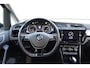 Volkswagen Touran 1.5 TSI Highline 7p | Stoelverwarming | Stuurwielverw. | Carplay | Massage | Adaptive Cruise |