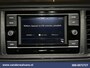 Volkswagen Crafter 2.0 TDI 177pk L3H3 L2H2 Euro6 Airco | Camera | Apple Carplay | Stoelverwarming Android Auto, Bijrijdersbank