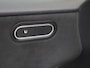 Mercedes-Benz A-klasse 180 Business Solution AMG Panoramadak / Nightpakket / Parkeercamera / Stoelverwarming /