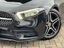 Mercedes-Benz A-klasse 200 Business Solution AMG Line Pano Cilma Navi Carplay Stoelverw. OEM-sfeerverlichting Digitaaldash