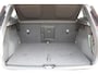 Volvo XC40 B4 Plus Dark | Panoramadak | Trekhaak | Verwarmbare voorstoelen en stuurwiel | Premium audio by Harman Kardon | Apple carplay/Android auto | Keyless | Elektrisch verstelbare stoelen met geheugen | Achteruitrijcamera |
