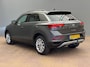 Volkswagen T-Roc 1.5 TSI Life Edition Camera | Climate | Adaptieve Cruise | Carplay | Digitaal Dashboard | Parkeersensoren | 17"| Achteruitrijcamera | Airco (automatisch) | Apple Carplay/Android Auto|telefoonintegratie premium