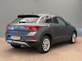 Volkswagen T-Roc 1.5 TSI Life Edition Camera | Climate | Adaptieve Cruise | Carplay | Digitaal Dashboard | Parkeersensoren | 17"| Achteruitrijcamera | Airco (automatisch) | Apple Carplay/Android Auto|telefoonintegratie premium