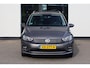 Volkswagen Golf Sportsvan 1.2 TSI Highline 110PK / 81kW DSG, Wegklapbare trekhaak, 17" LMV, achteruitrijcamera (Rear View), parkeersensoren voor en achter (PDC), Executive Pakket (navigatie, Bluetooth telefoonvoorbereiding), privacy glas, DAB+, cruise control, elektrisch verstel- en verwarmbare buitenspiegels, licht- en regensensor, reservewiel, 2-zone climatronic etc.