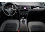 Volkswagen Golf Sportsvan 1.2 TSI Highline 110PK / 81kW DSG, Wegklapbare trekhaak, 17" LMV, achteruitrijcamera (Rear View), parkeersensoren voor en achter (PDC), Executive Pakket (navigatie, Bluetooth telefoonvoorbereiding), privacy glas, DAB+, cruise control, elektrisch verstel- en verwarmbare buitenspiegels, licht- en regensensor, reservewiel, 2-zone climatronic etc.