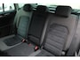 Volkswagen Golf Sportsvan 1.2 TSI Highline 110PK / 81kW DSG, Wegklapbare trekhaak, 17" LMV, achteruitrijcamera (Rear View), parkeersensoren voor en achter (PDC), Executive Pakket (navigatie, Bluetooth telefoonvoorbereiding), privacy glas, DAB+, cruise control, elektrisch verstel- en verwarmbare buitenspiegels, licht- en regensensor, reservewiel, 2-zone climatronic etc.