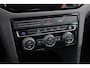 Volkswagen Golf Sportsvan 1.2 TSI Highline 110PK / 81kW DSG, Wegklapbare trekhaak, 17" LMV, achteruitrijcamera (Rear View), parkeersensoren voor en achter (PDC), Executive Pakket (navigatie, Bluetooth telefoonvoorbereiding), privacy glas, DAB+, cruise control, elektrisch verstel- en verwarmbare buitenspiegels, licht- en regensensor, reservewiel, 2-zone climatronic etc.