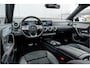 Mercedes-Benz A-klasse 250 e AMG Line Pano / Sfeerverlichting / Carplay / Night Pakket / 18inch /