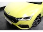 Skoda Octavia Combi 1.4 TSI RS iV PHEV Business | Achteruitrijcamera | Lichtmetalen velgen 5-spaaks 19" | Matrix LED koplampen