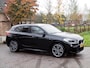 BMW X2 sDrive18i High Executive | M-pakket | Camera | Navi | Afneembare Trekhaak | NL-Auto |