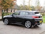 BMW X2 sDrive18i High Executive | M-pakket | Camera | Navi | Afneembare Trekhaak | NL-Auto |